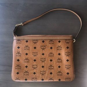 Mcm Leather clutch